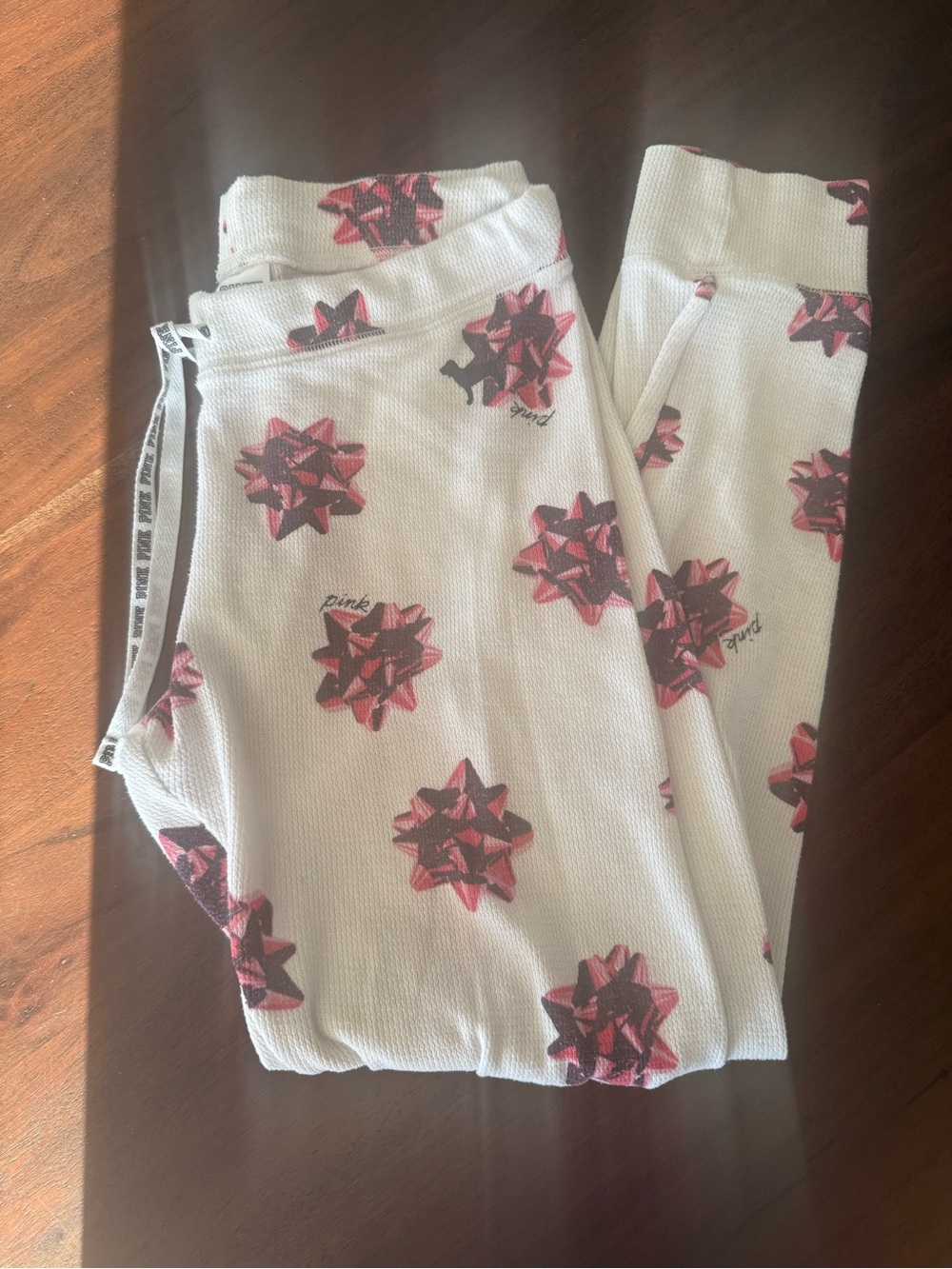 PINK Victoria’s Secret Bow Print Thermal Pajama Leggings Red Bow Print Size S